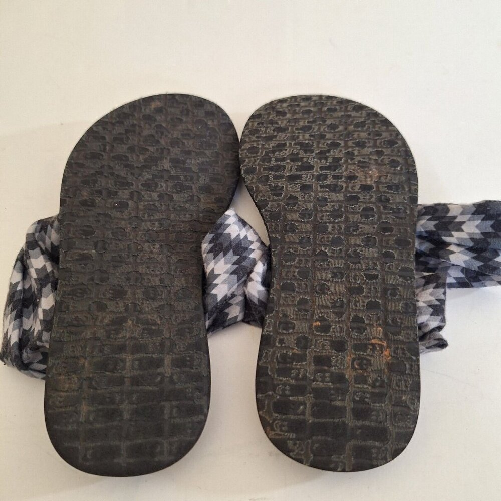 Sanuk Yoga Sandals size 2/3 - Picture 2 of 5